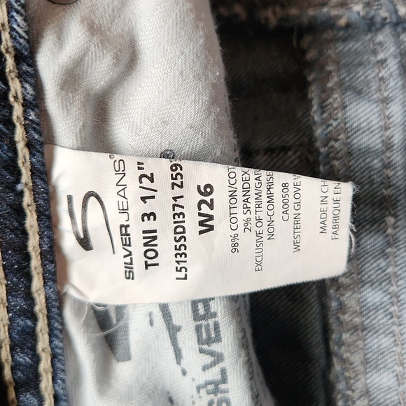 SILVER Jean Toni 3 1/2 Distressed Denim Short Shorts - Picture 3 of 3